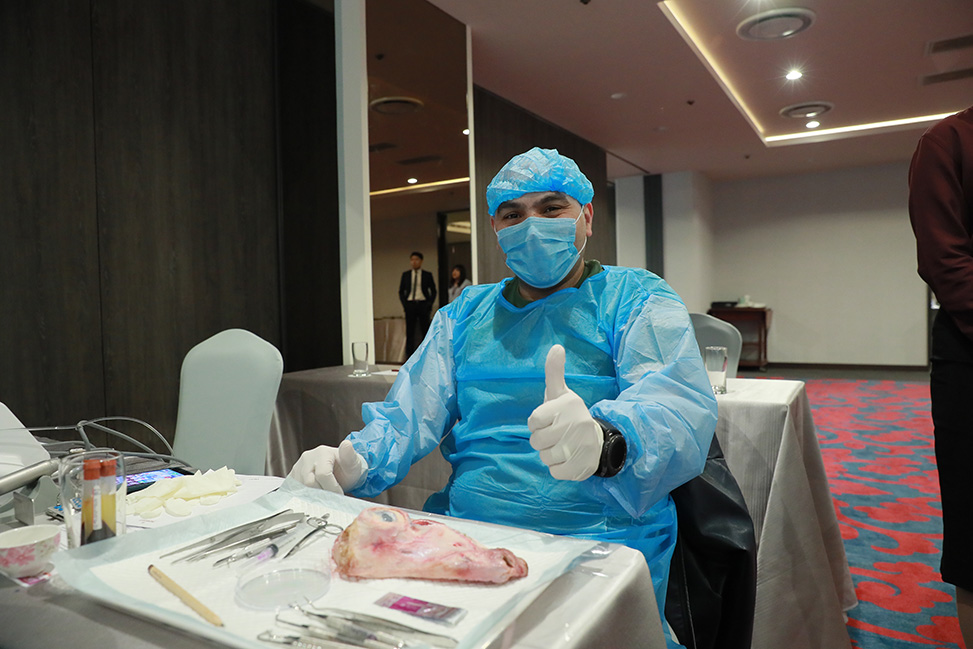 Biomate IAI-Sinus Lift-Lateral Window Trainning Course by Dr.Chien-Yi Lee